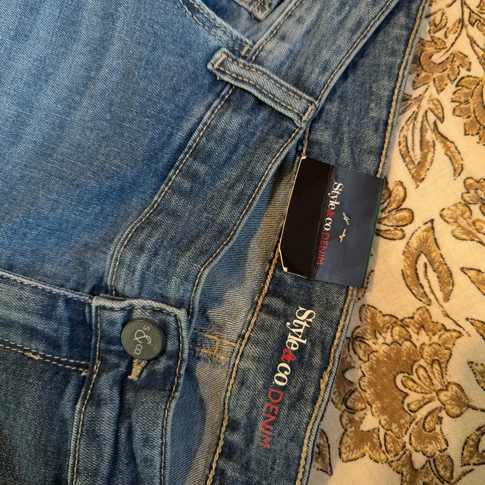 Style & Co flare jeans 18 nwt - Picture 8 of 11